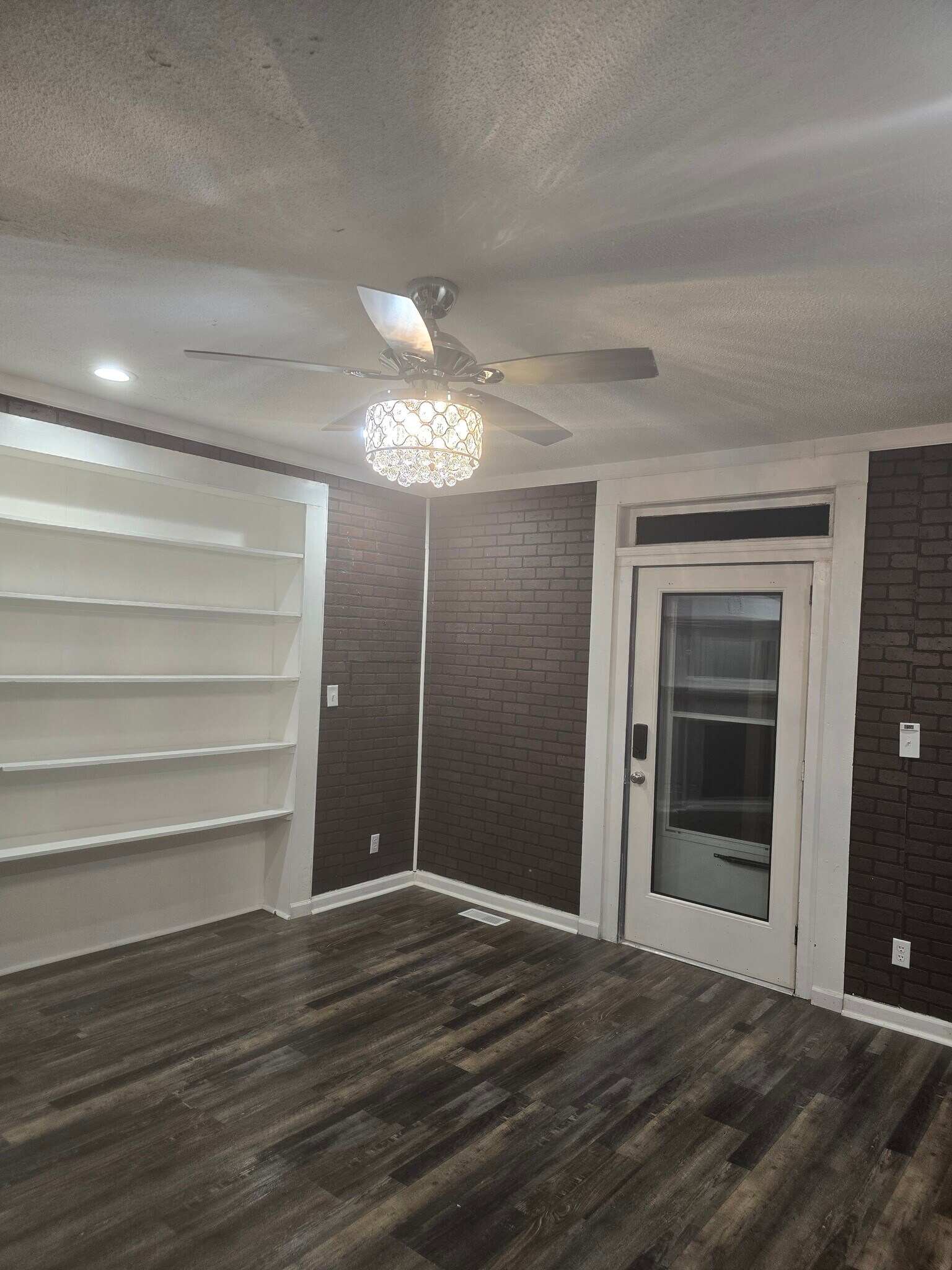 livingroom - 405 W Harnett St