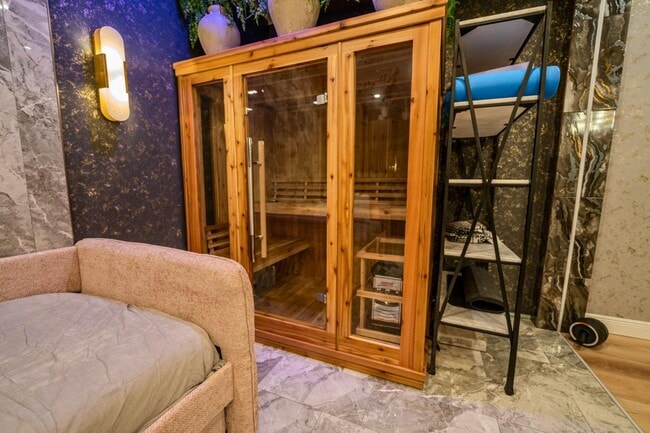 Building Photo - 11347 Needlerock Ct