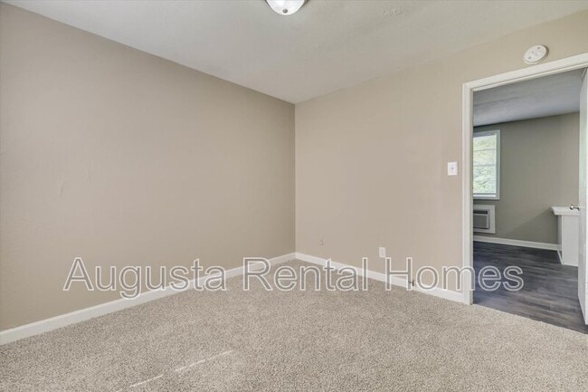 Building Photo - 319 A Verdery Drive