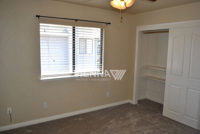 Building Photo - 5325 Thunder Ridge Cir