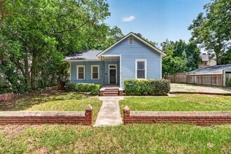 Building Photo - 3 Bedroom House in Olympia
