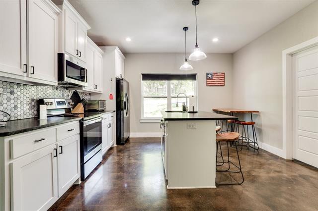 Building Photo - 265 Bentwood Dr