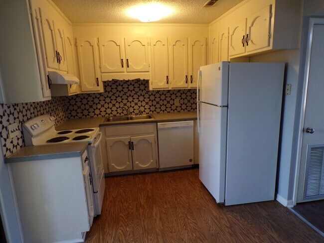 Building Photo - Gunter Lane Townhomes, Enterprise, AL
