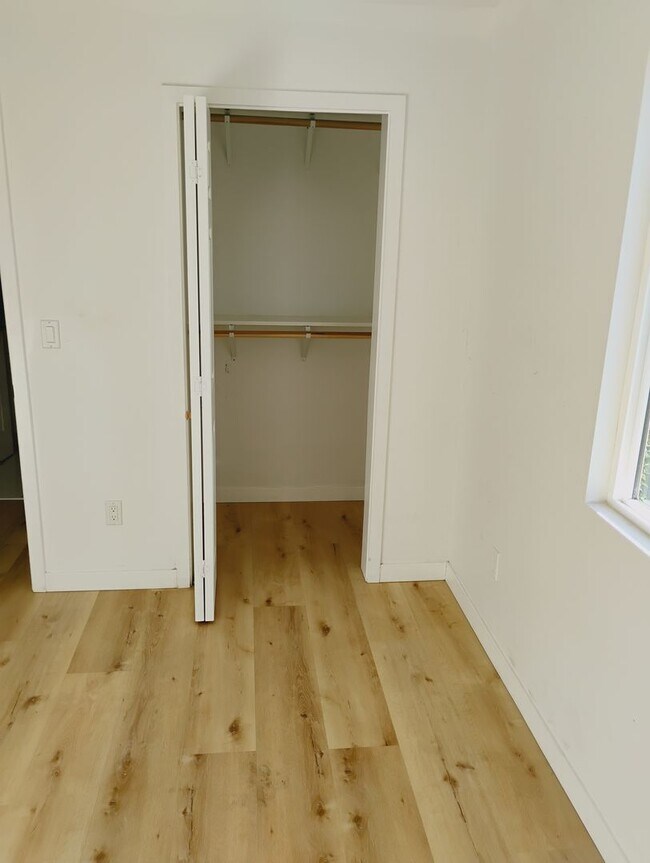 Building Photo - 6060 La Prada St