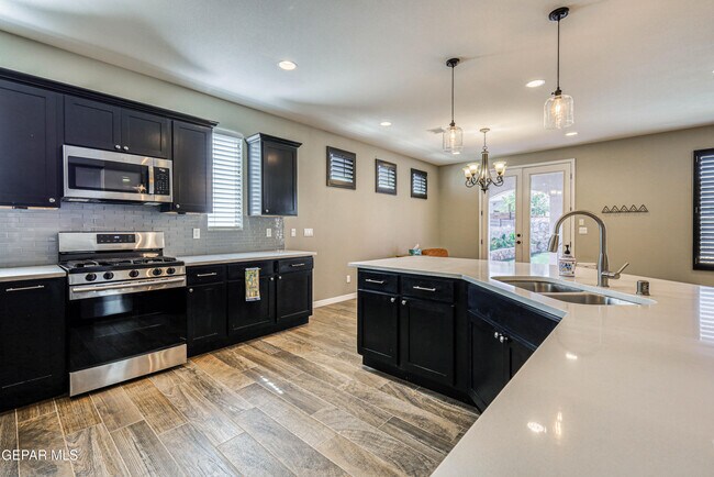 Building Photo - 12315 Houghton Springs Dr