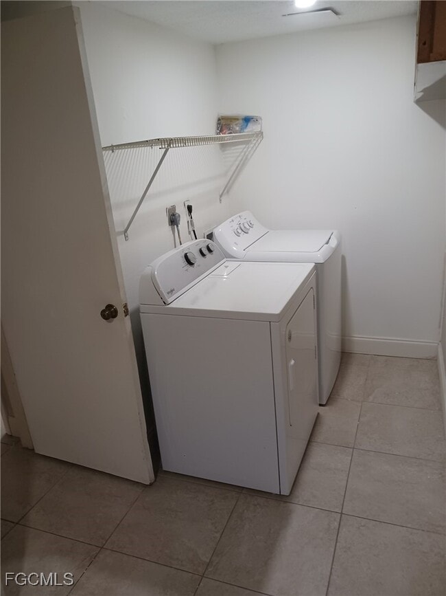 Building Photo - 12345 Woodrose Ct