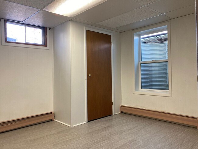 Building Photo - 316 N 10th Ave