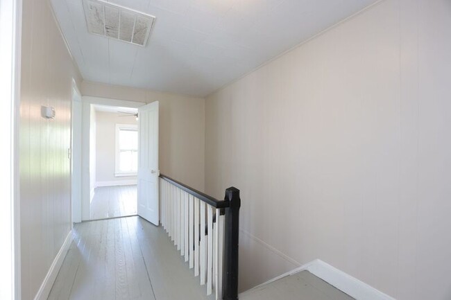 Building Photo - 3963 Oakleys Ln