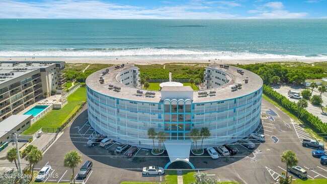 Building Photo - 4000 Ocean Beach Blvd