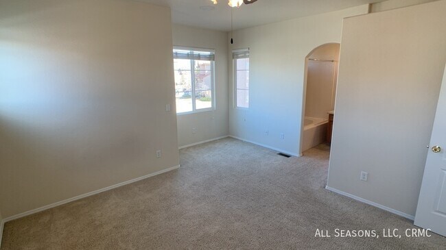 Building Photo - 7139 Sand Crest View