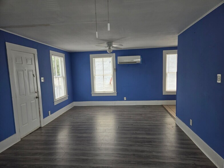 Building Photo - 2407 40th St