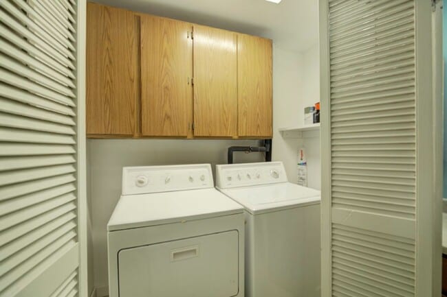 Building Photo - 3Bd/1.75Ba Kirkland House