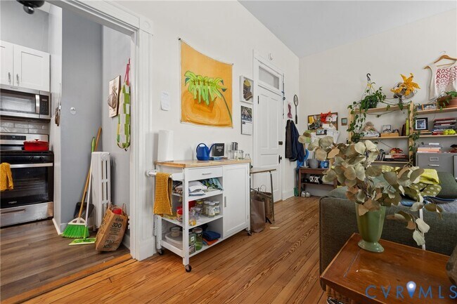 Building Photo - 1527 Grove Ave