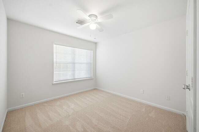 Building Photo - 3830 Misty Falls Ln