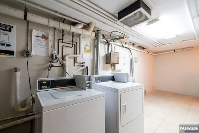 Building Photo - 141 Park Ave