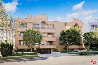 Building Photo - 10640 Wilkins Ave