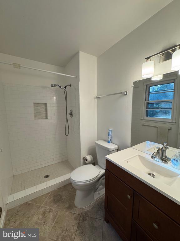 Building Photo - 4222 Braeburn Dr