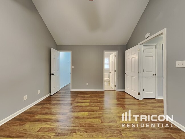 Building Photo - 8404 Sills Ct