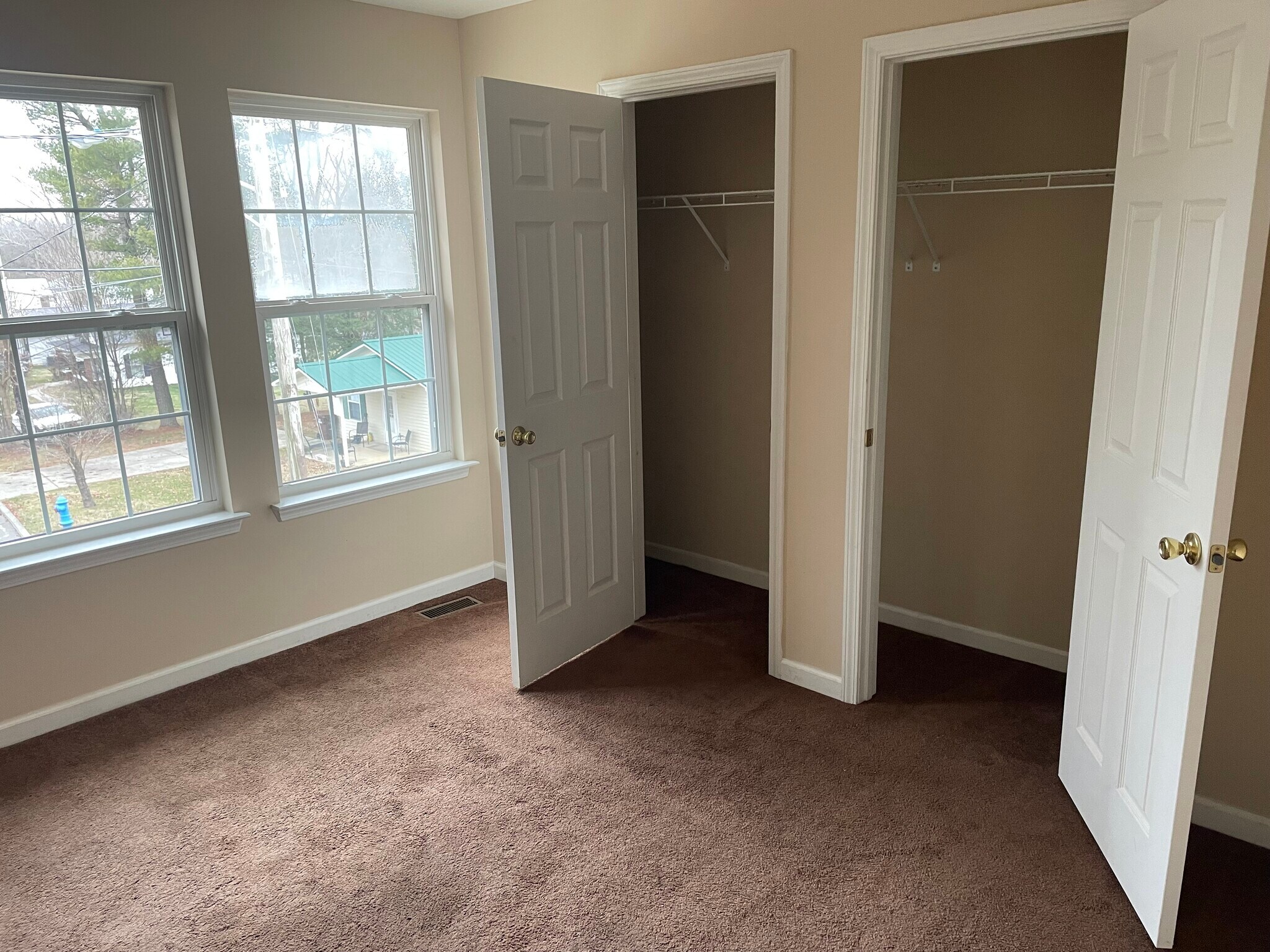 Building Photo - 110 Pettus Pt