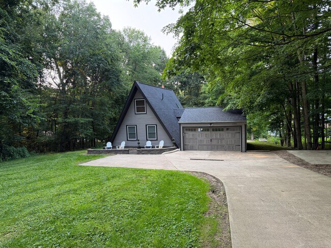 Building Photo - 1252 Apple Valley Dr