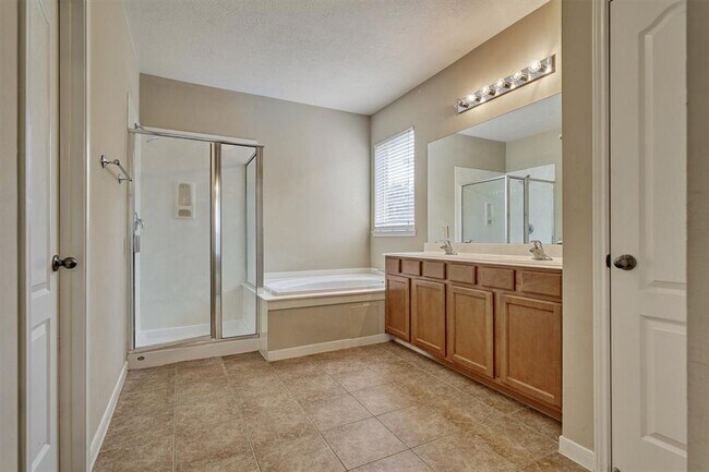 Building Photo - 30835 Imperial Walk Ln