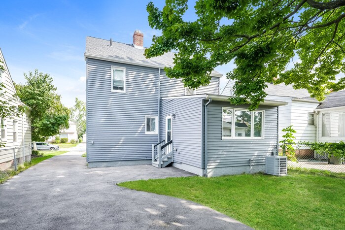 Building Photo - 4062 Bayard Rd