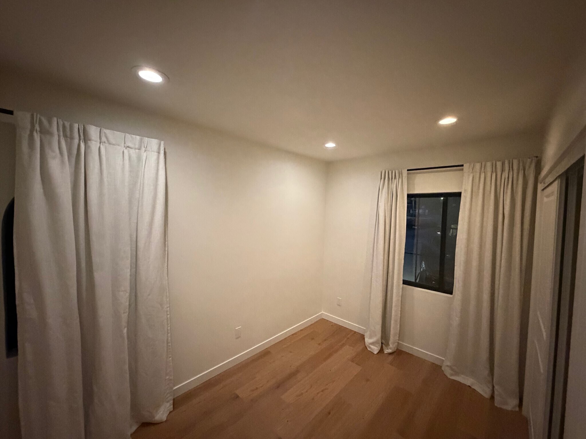 Building Photo - 5579 Brunswick Ave
