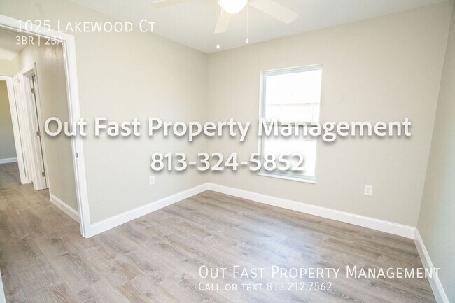 Building Photo - 1025 Lakewood Ct