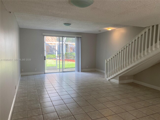 Building Photo - 1575 Veracruz Ln