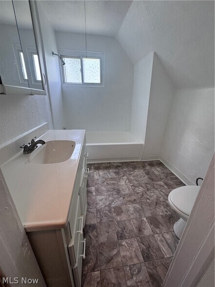 Building Photo - 12337 Chesterfield Ave