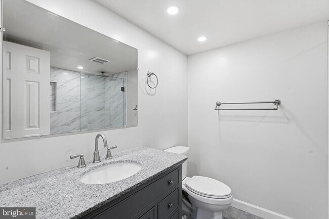 Building Photo - 1200 Braddock Pl