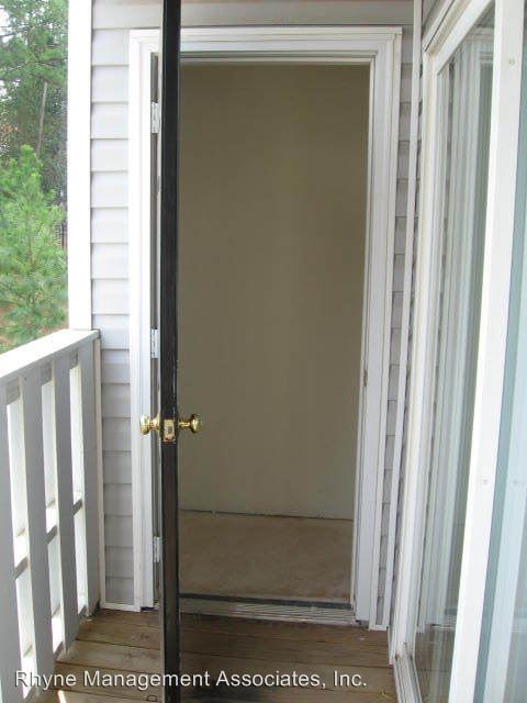 Building Photo - 1110 McKimmon View Ct