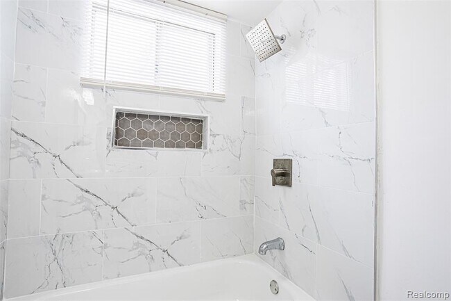 Building Photo - 6627 Orange Ln