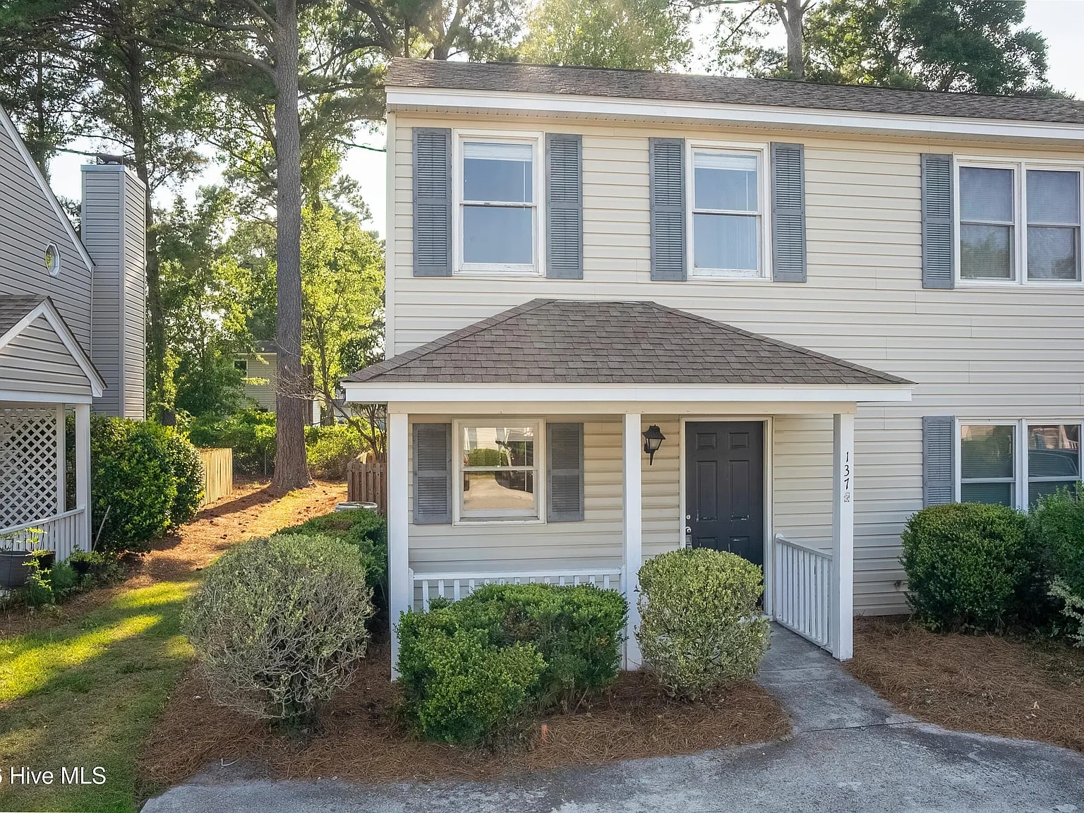 Building Photo - 137 Lullwater Dr