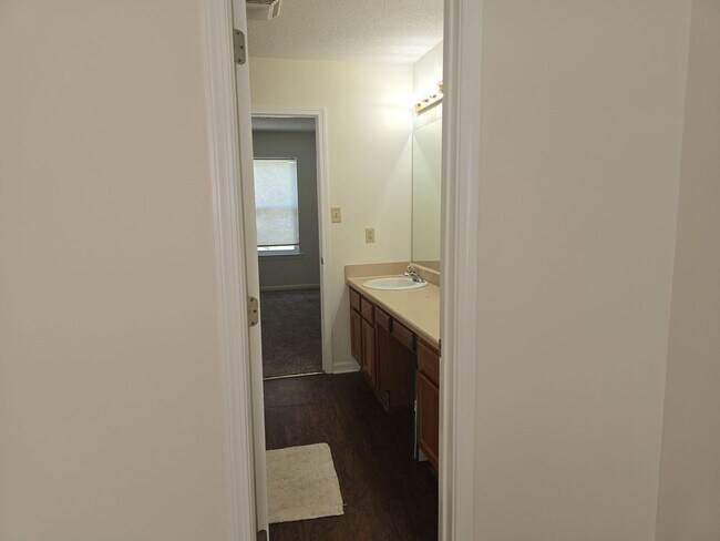 Building Photo - 9810 Whitefield Ave