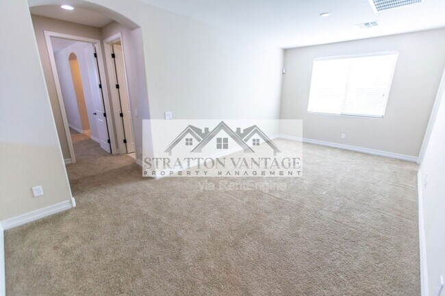 Building Photo - 2883 E Ebony Dr