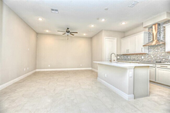 Building Photo - 2937 Voyager Ave