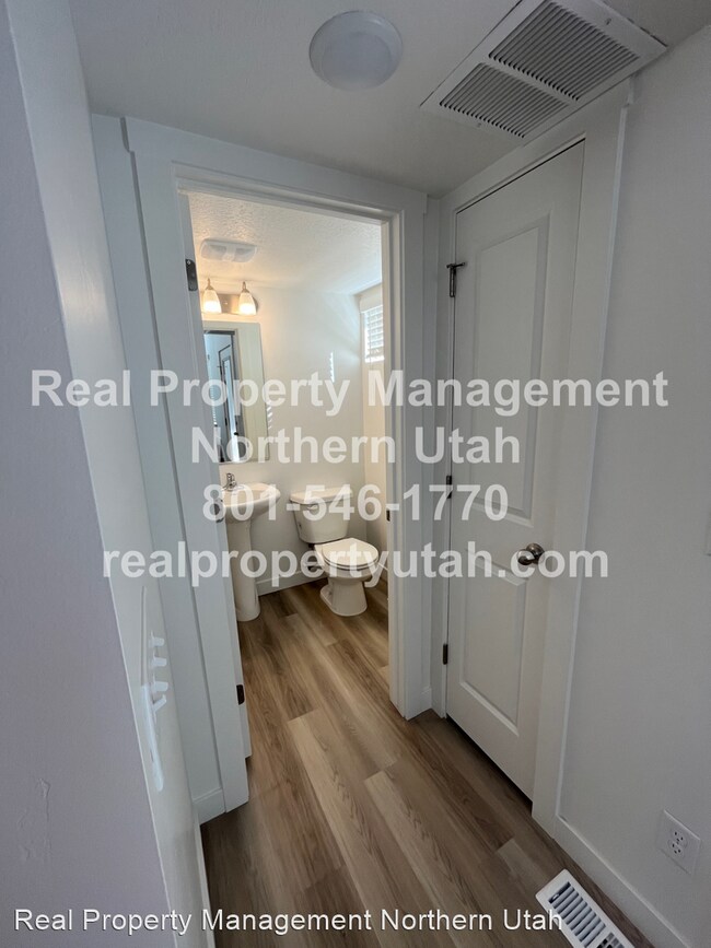 Building Photo - 3 br, 2.5 bath House - 3084 N. 1600 E.