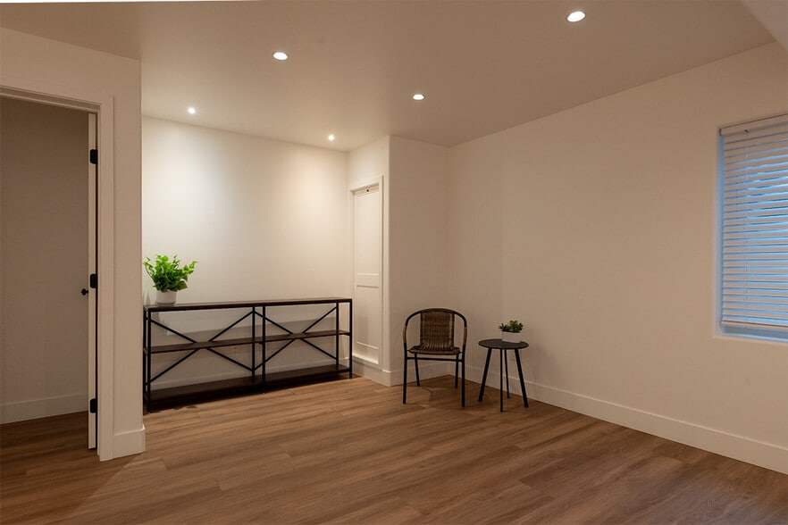 Building Photo - 10810 W 63rd Ave