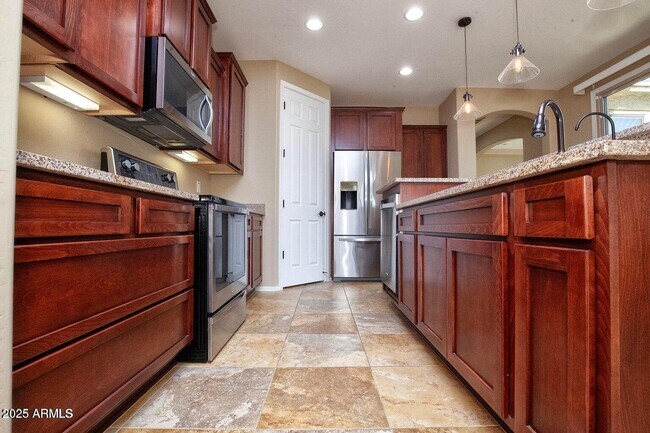 Building Photo - 21883 N 263rd Dr