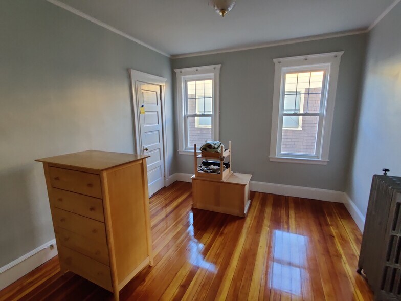 Building Photo - 14 Rice St