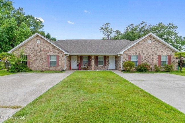 Building Photo - 207 Reed Ave