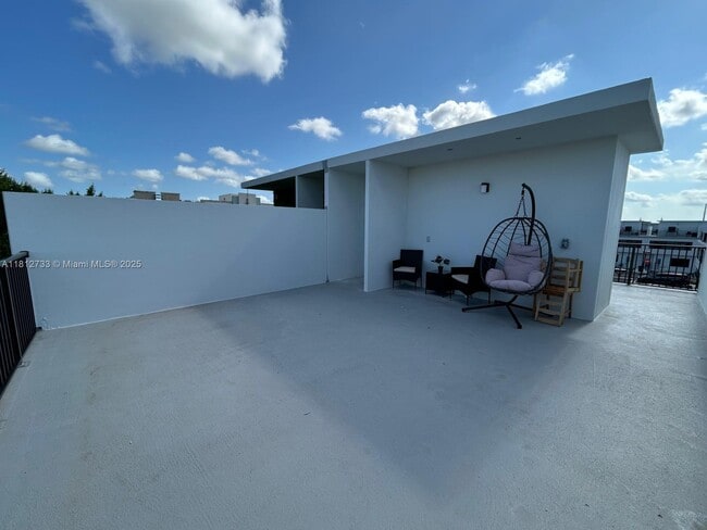 Building Photo - 26109 SW 145th Ave
