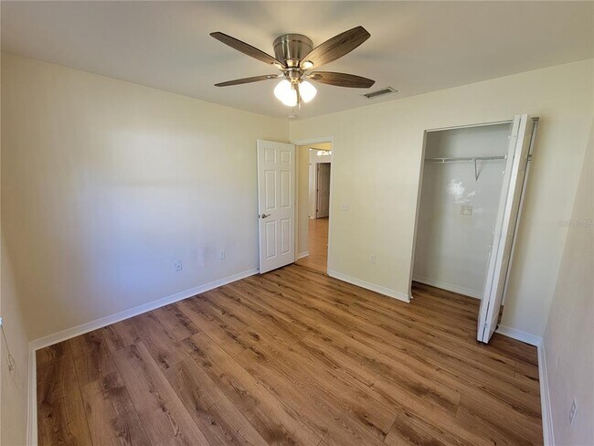 Building Photo - 5207 SW 79 Terrace