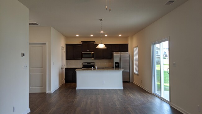 Building Photo - 544 Smoky Crossing Way