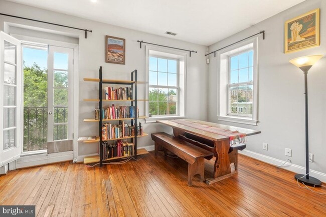 Building Photo - 1543 6th St NW