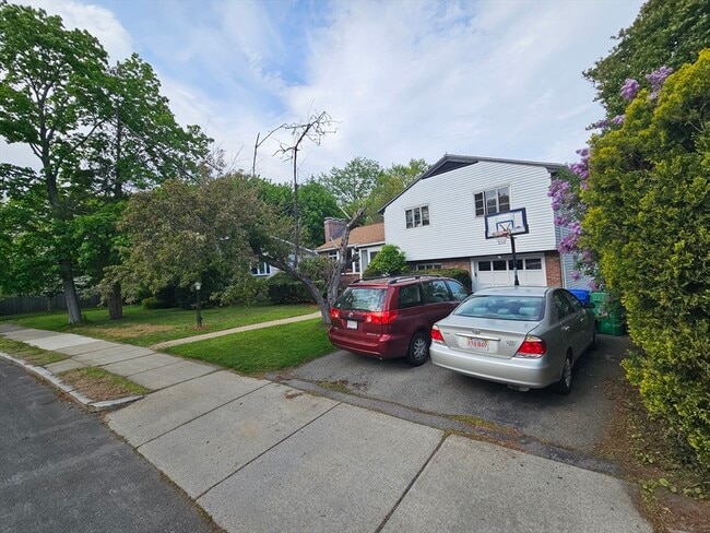 Building Photo - 56 Great Meadow Rd
