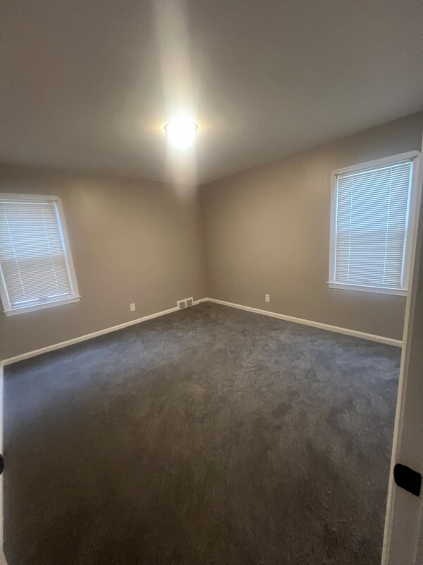 Building Photo - 8075 Freda St