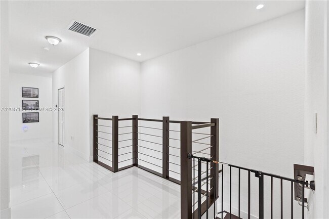 Building Photo - 14747 SW 38th Terrace