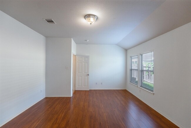 Building Photo - 11712 Logan Ridge Dr